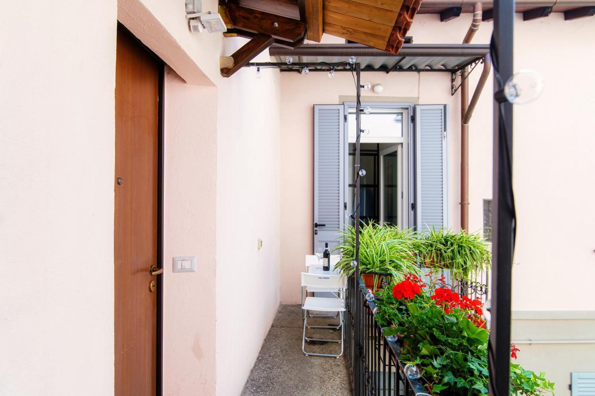 Casa Giulini - The House Of Travelers Apartment Como Exterior photo